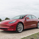 Illustration for article titled The 2018 Tesla Model 3 Long Range Is the Perfect Mix of Ordinary and Revolutionaryem/em